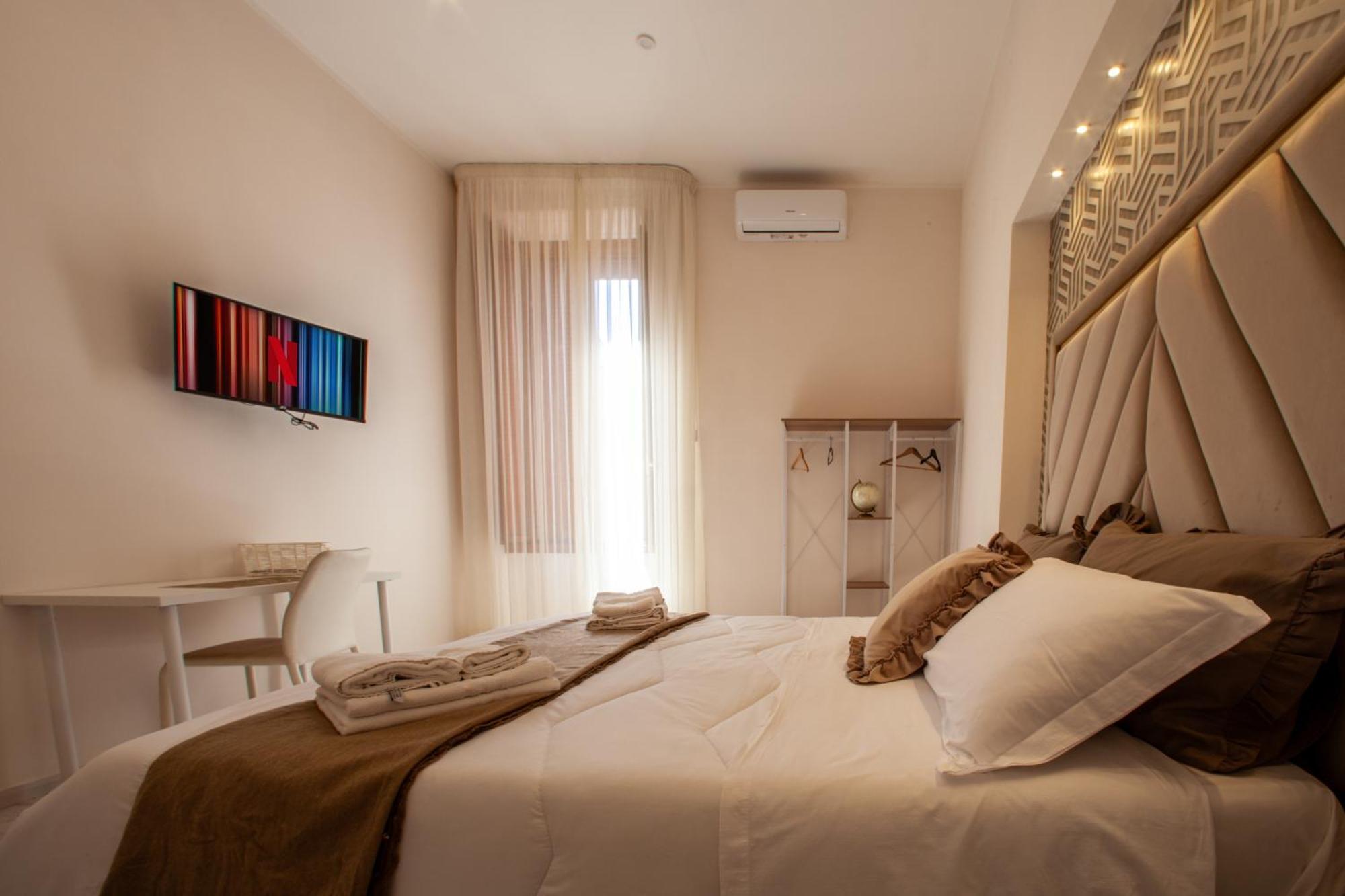 Airport Luxury Rooms Nápoles Exterior foto