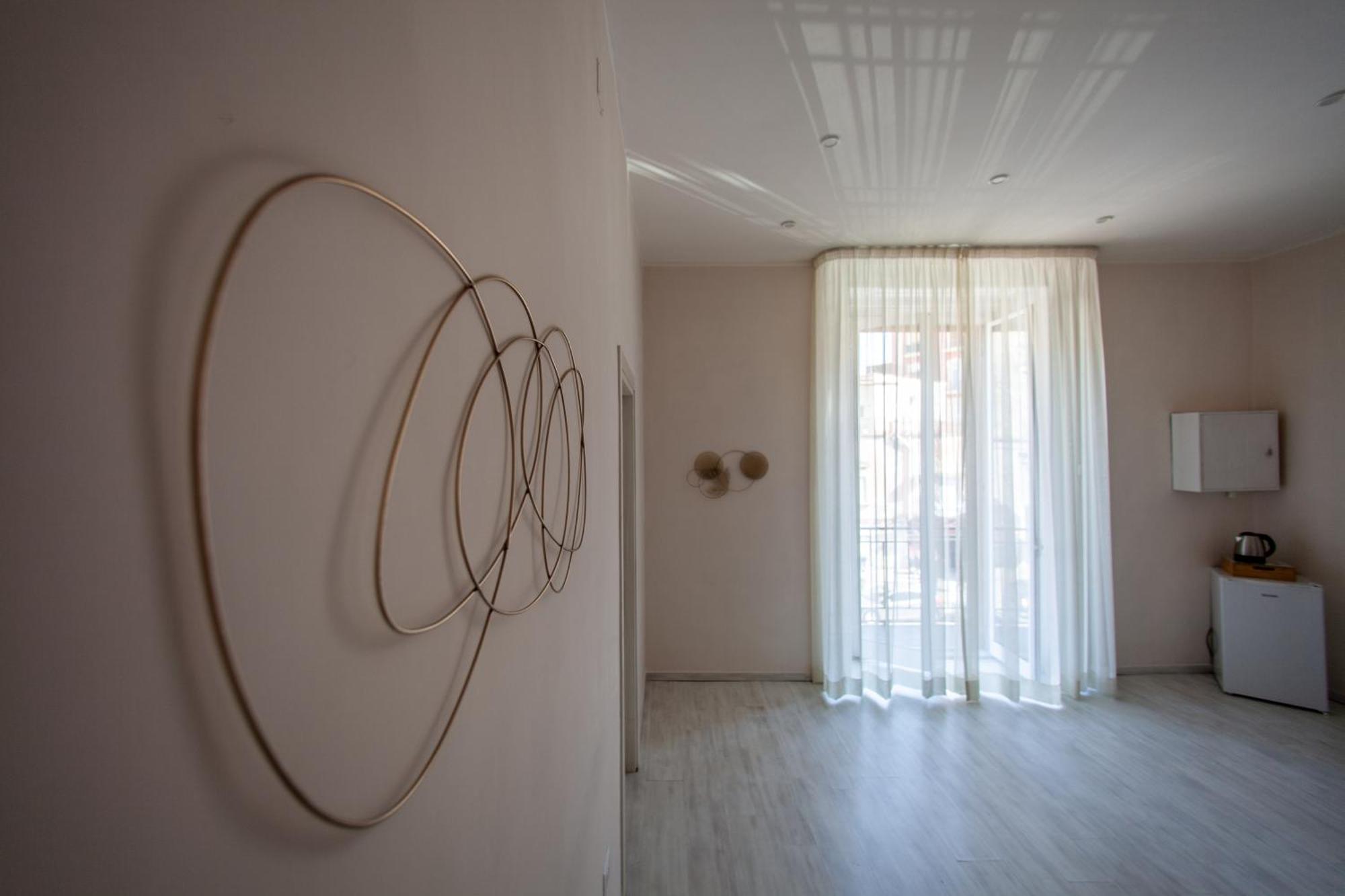 Airport Luxury Rooms Nápoles Exterior foto