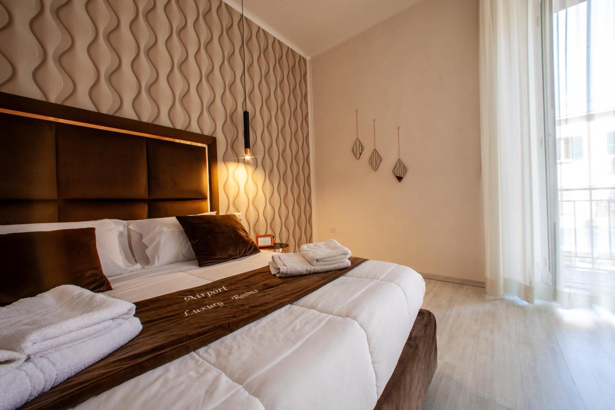 Airport Luxury Rooms Nápoles Exterior foto